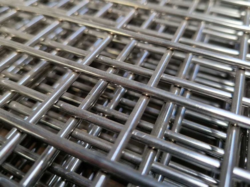 Distributor-Stainless-Steel-Welded-Wire-Mesh.jpg